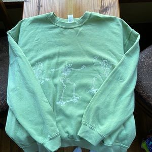 Urban Outfitters save green crew neck